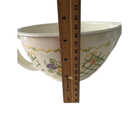 M. Kamenstein 8 Cup Metal Mixing Measuring Bowl Trellis Rose Design Cottage Vtg - Picture 9 of 11
